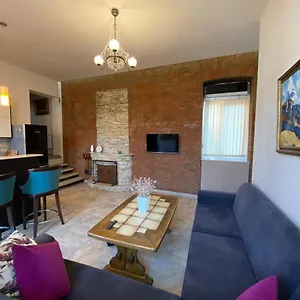 https://lado-asatiani-apartment.alltbilisihotels.com