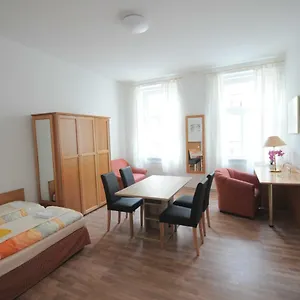 ferienwohnung-schloessel-10.vienna-besthotels.com/